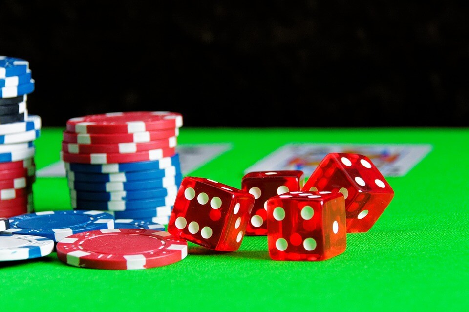 poker-chip-tärning